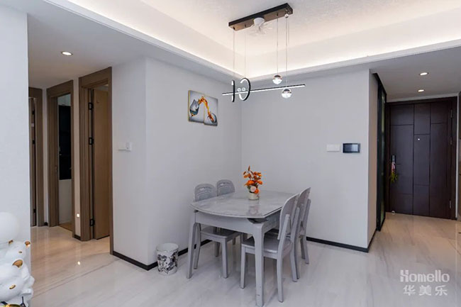 102㎡三居，寬敞橫廳結(jié)構(gòu)+實(shí)用軟裝搭配，打造簡約溫馨之家